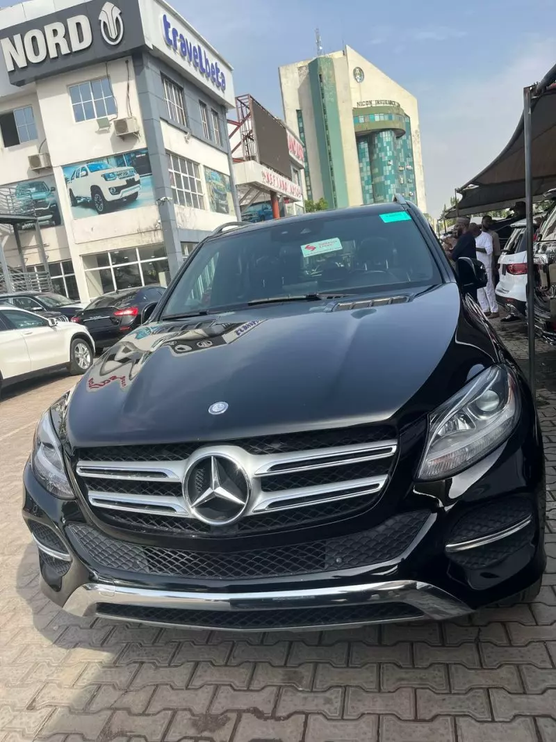 Mercedes-Benz GLE 350   - 2016
