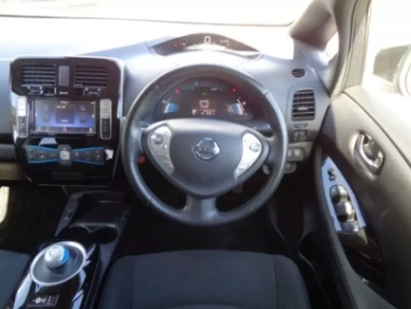 Nissan Leaf   - 2016