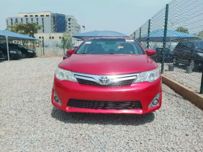 Toyota Camry   - 2012