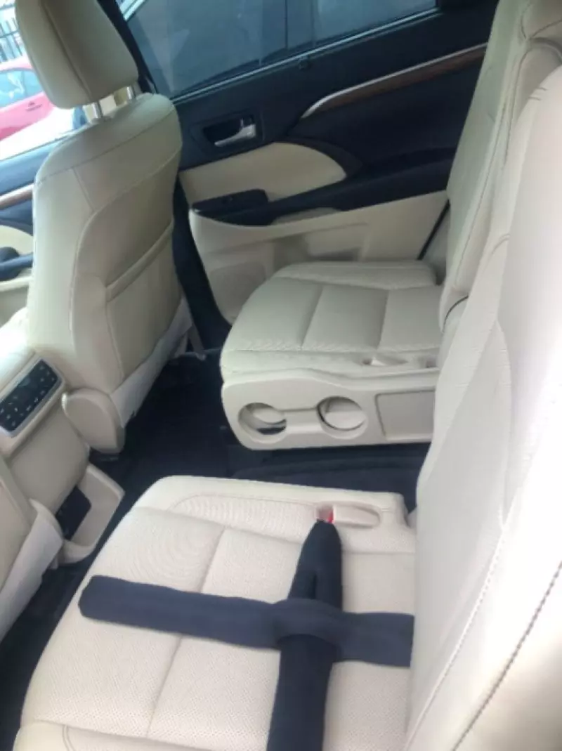 Toyota Highlander   - 2009