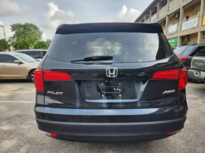 Honda Pilot   - 2016