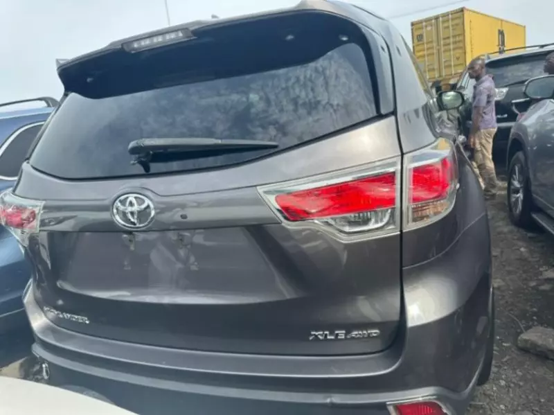 Toyota Highlander - 2016