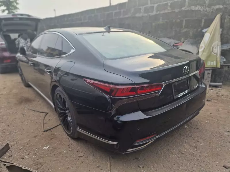 Lexus LS 500   - 2020