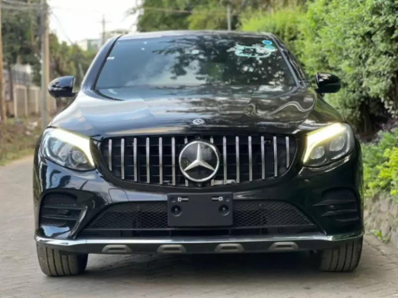Mercedes-Benz GLC 220   - 2018