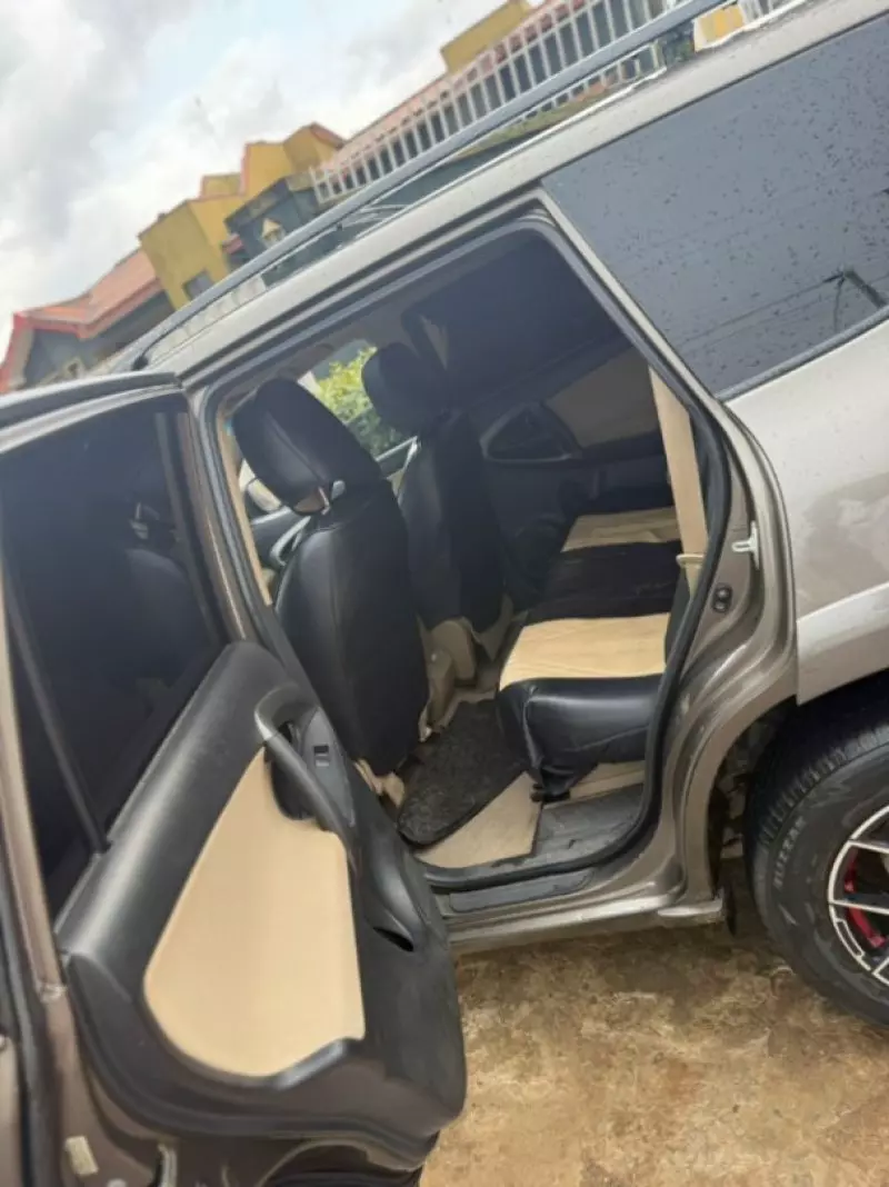 Toyota RAV 4   - 2009