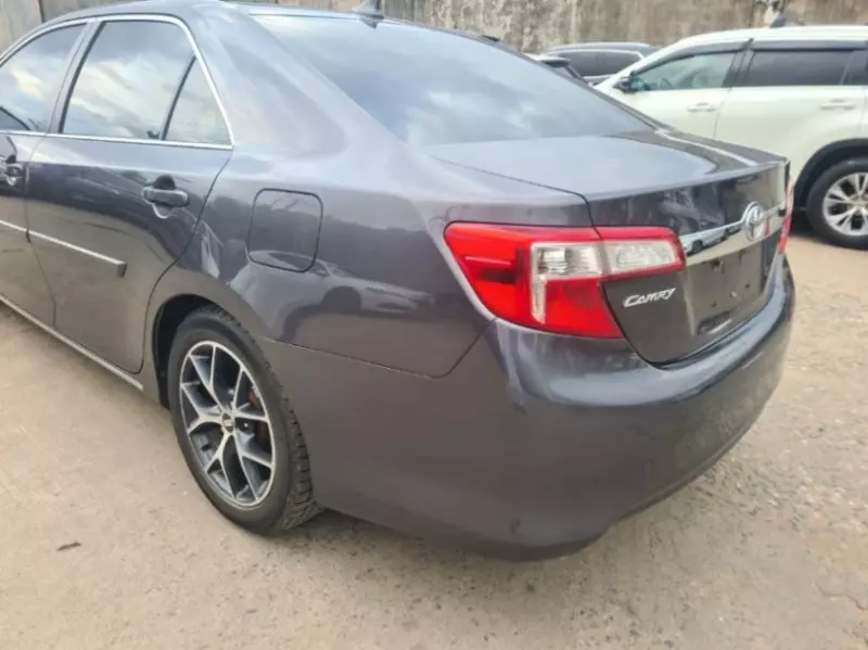 Toyota Camry   - 2014