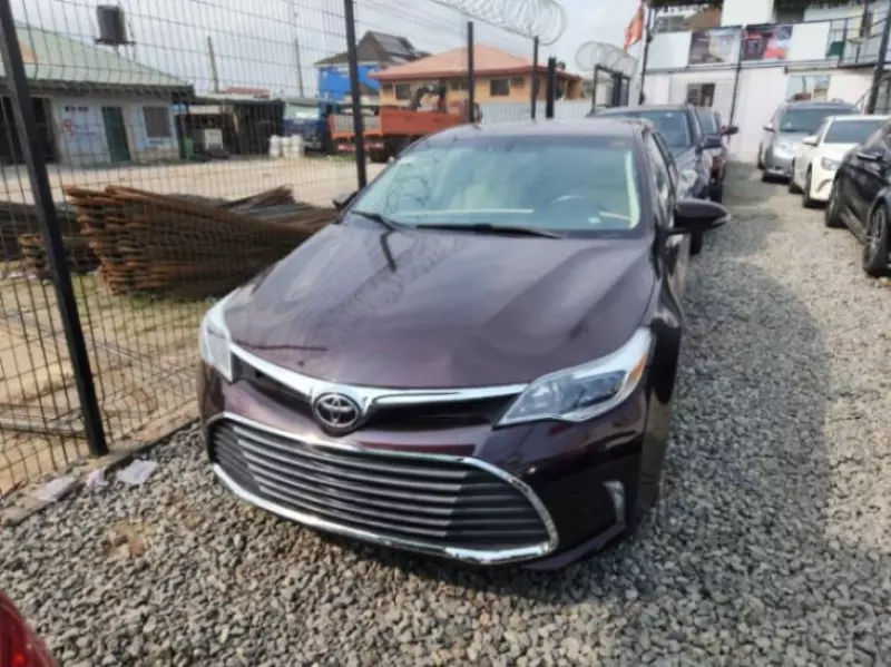Toyota Avalon   - 2014