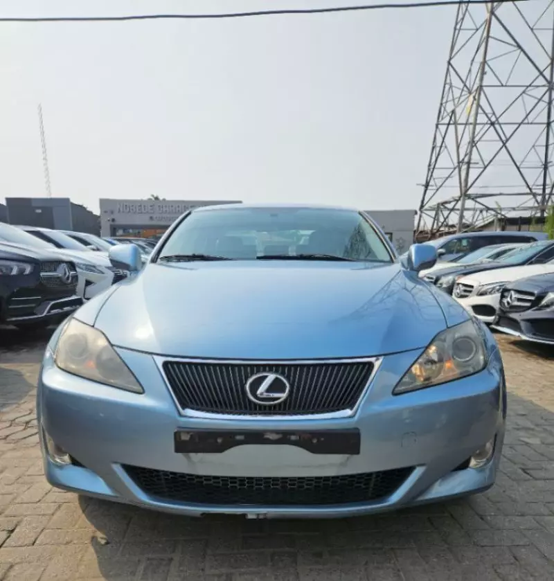 Lexus IS 250   - 2005