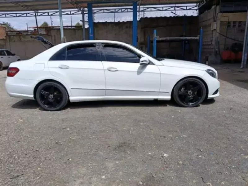 Mercedes-Benz E350
