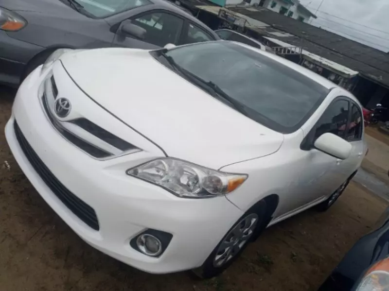 Toyota Corolla   - 2011