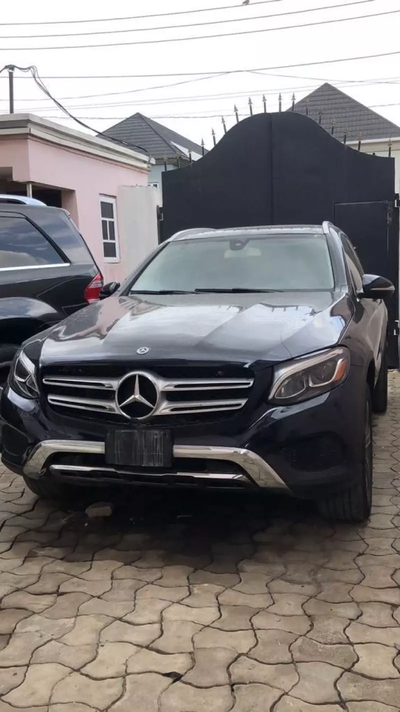 Mercedes-Benz GLC 300   - 2018