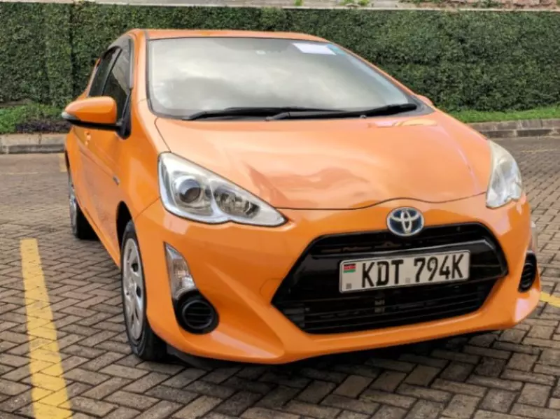 Toyota Aqua Hybrid   - 2017