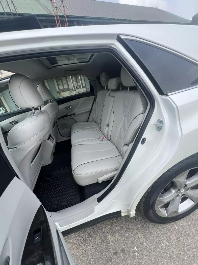 Toyota Venza   - 2013