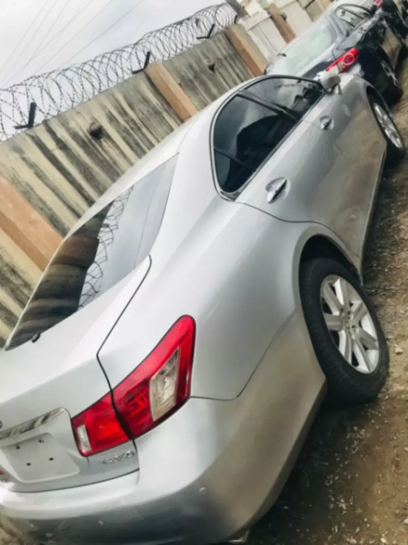 Lexus ES 350   - 2012
