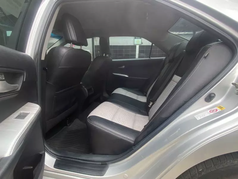 Toyota Camry   - 2014