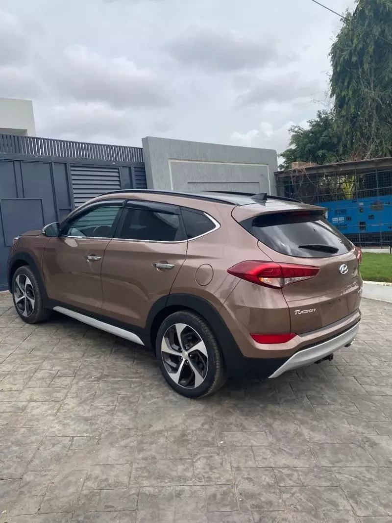 Hyundai Tucson   - 2017