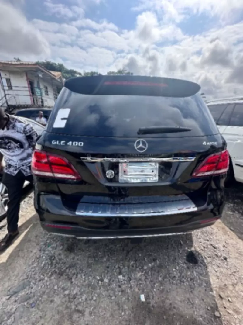 Mercedes-Benz GLE 400   - 2017