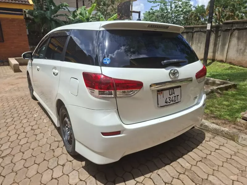 Toyota Wish   - 2012