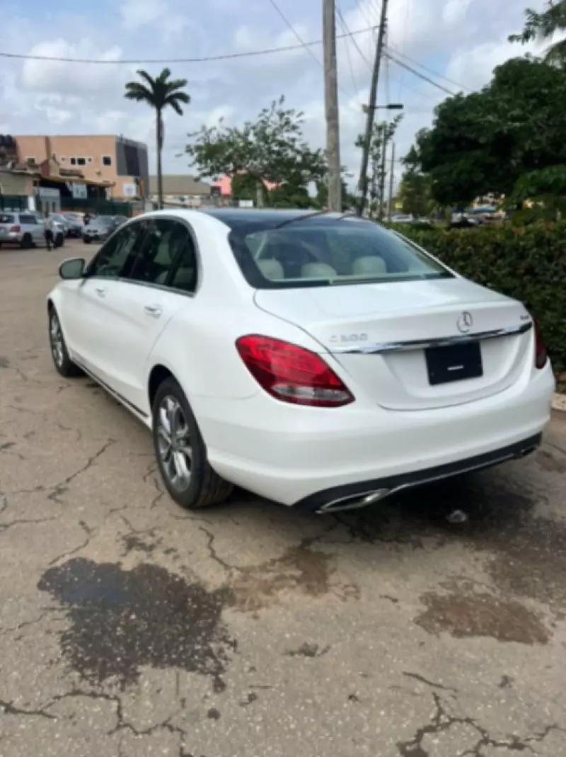 Mercedes-Benz C 300   - 2017