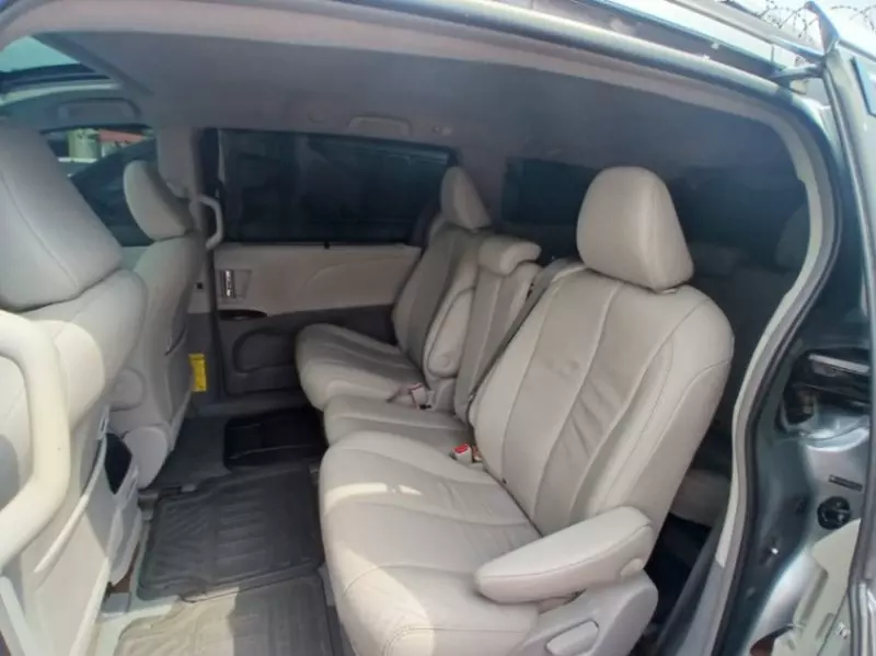 Toyota Sienna   - 2012