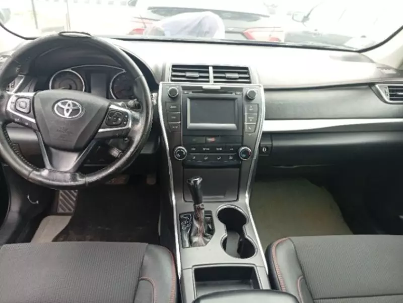 Toyota Camry   - 2016
