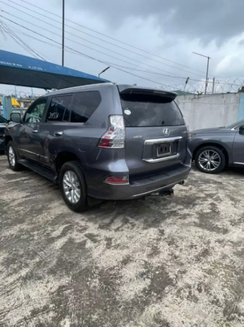 Lexus GX 460   - 2019