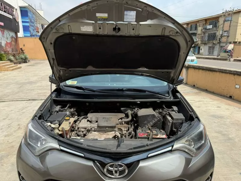 Toyota RAV 4   - 2016