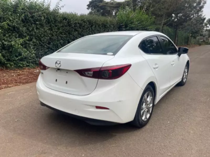 Mazda Axela    - 2016