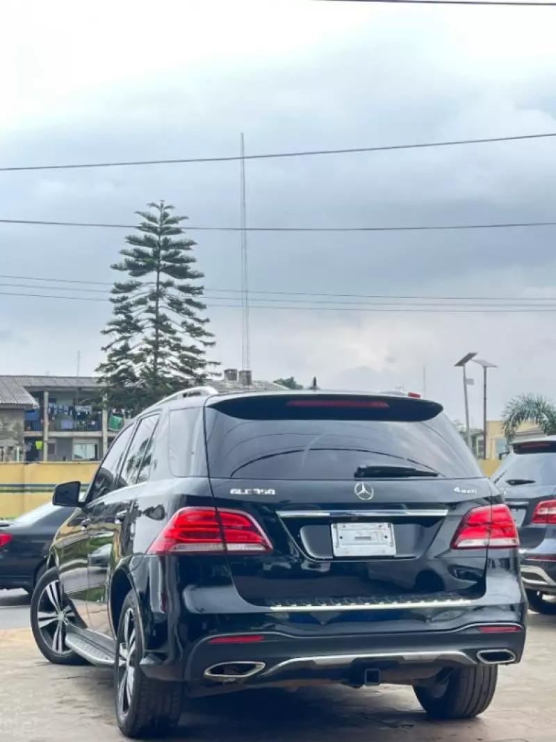 Mercedes-Benz ML 350   - 2012