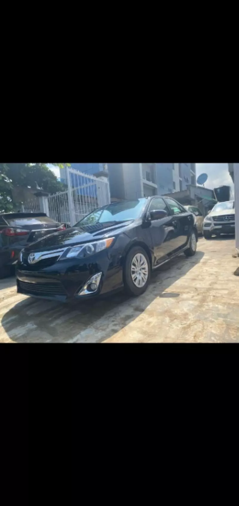 Toyota Camry   - 2013