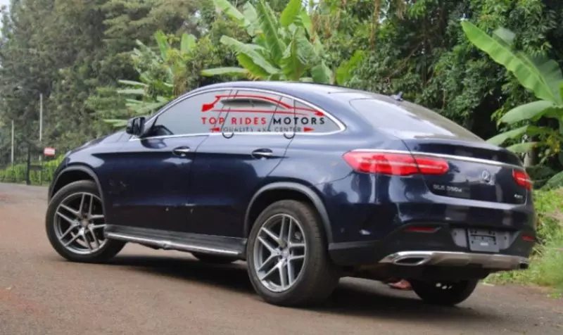 Mercedes-Benz GLE 300   - 2016