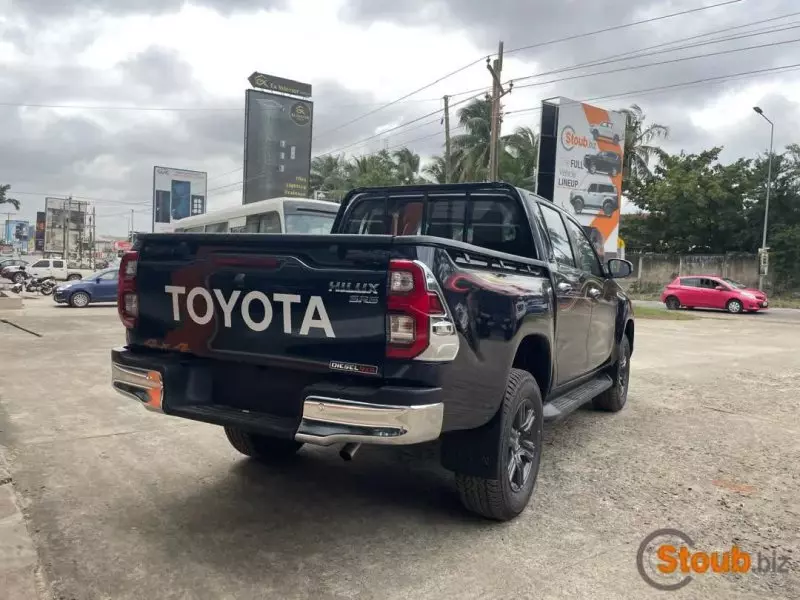Toyota Hilux   - 2025