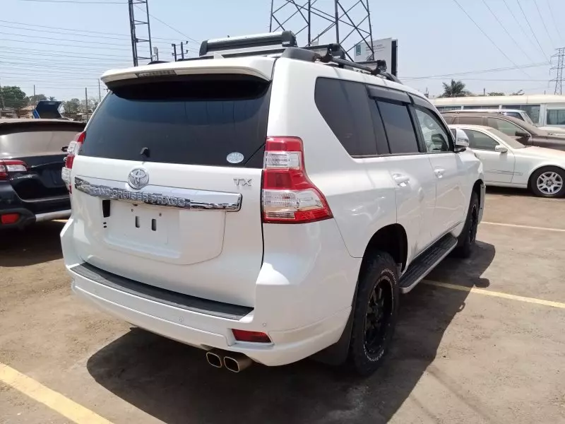 Toyota Landcruiser Prado   - 2016