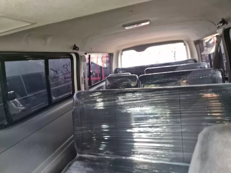 Toyota Hiace   - 2009