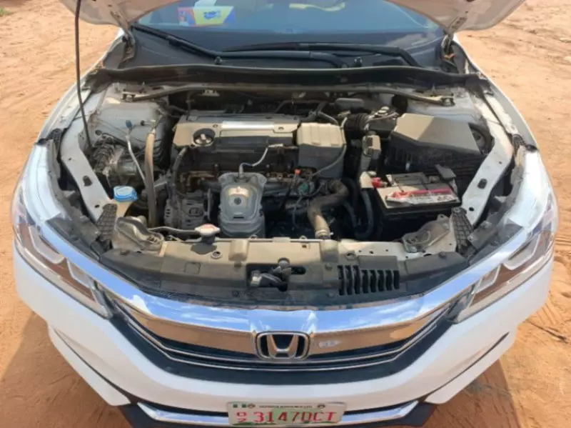 Honda Accord   - 2016