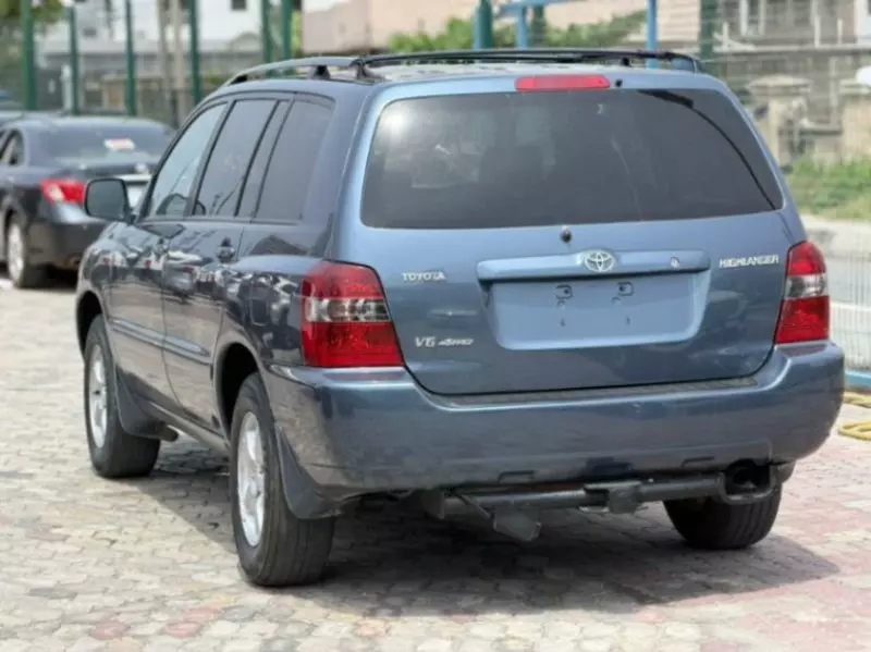 Toyota Highlander   - 2005