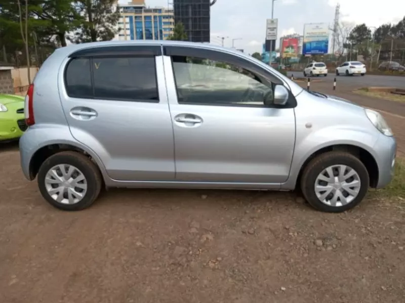 Toyota Passo   - 2015
