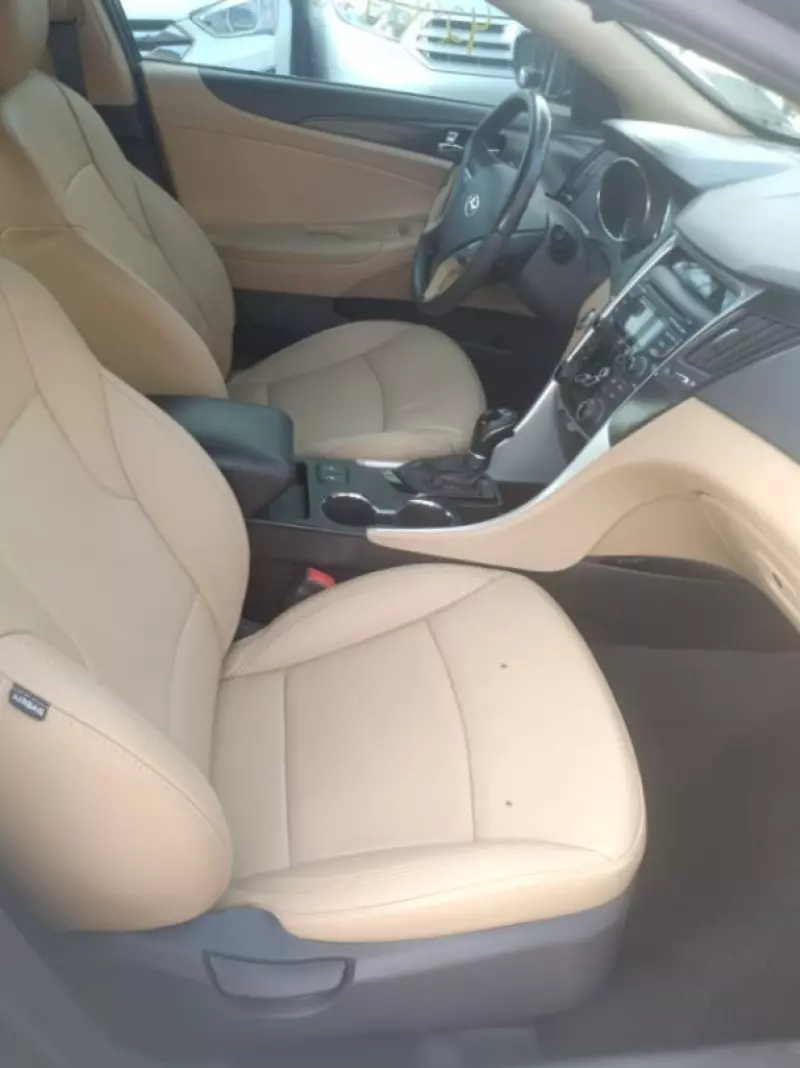 Hyundai Sonata   - 2013