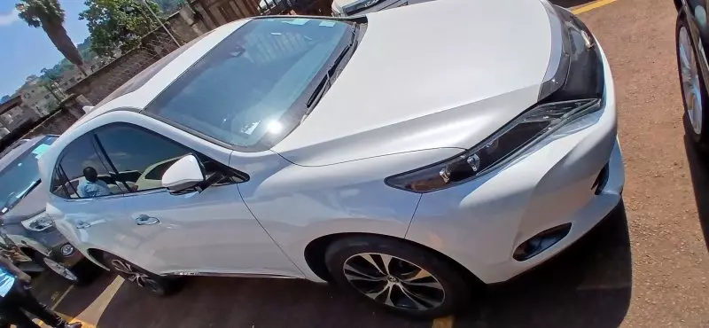 Toyota Harrier   - 2015