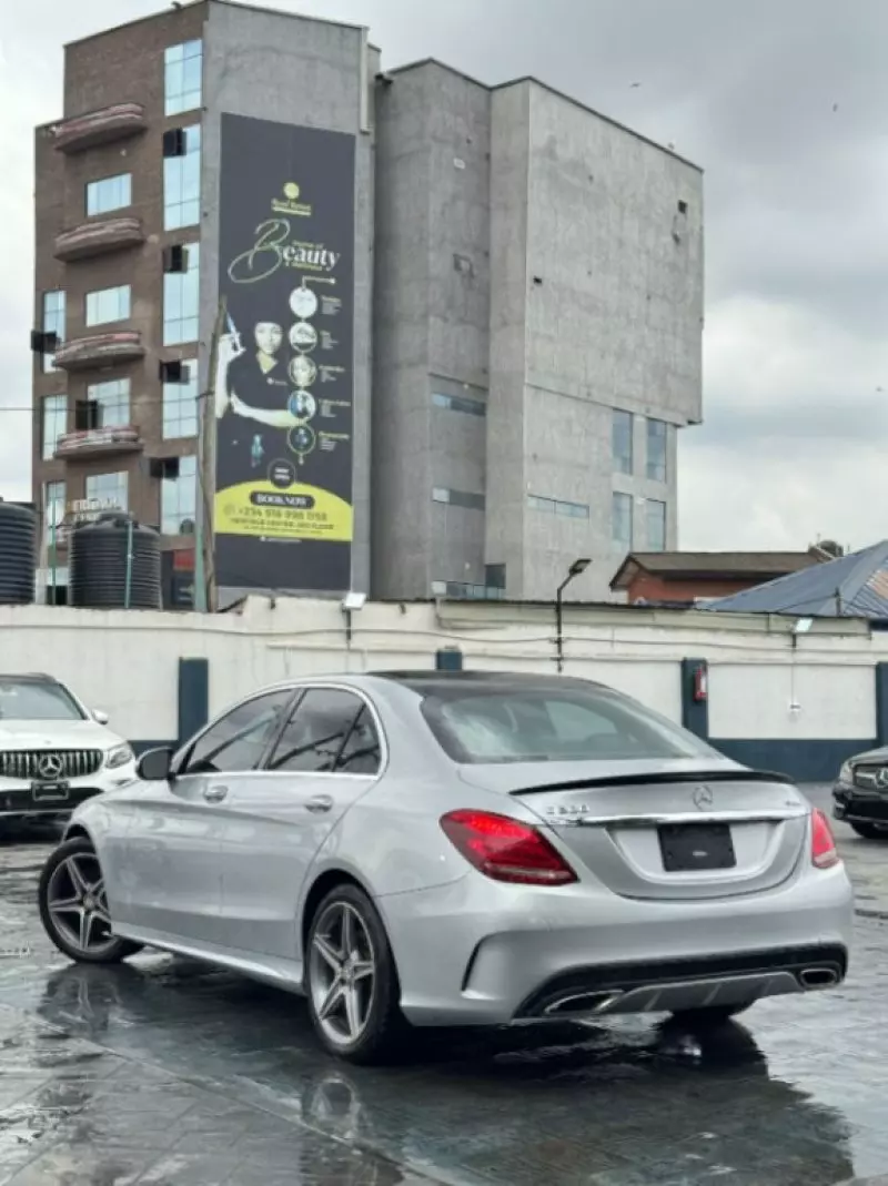 Mercedes-Benz C 300   - 2015
