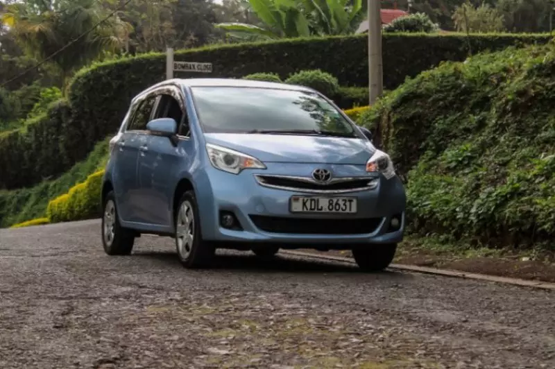 Toyota Ractis   - 2016