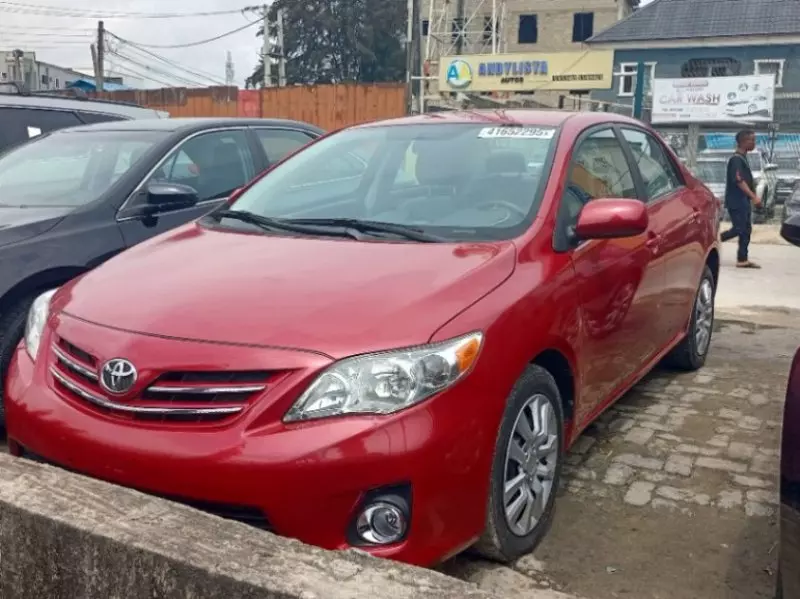 Toyota Corolla   - 2013