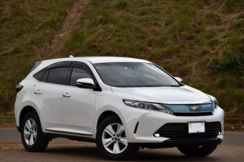 Toyota Harrier   - 2018