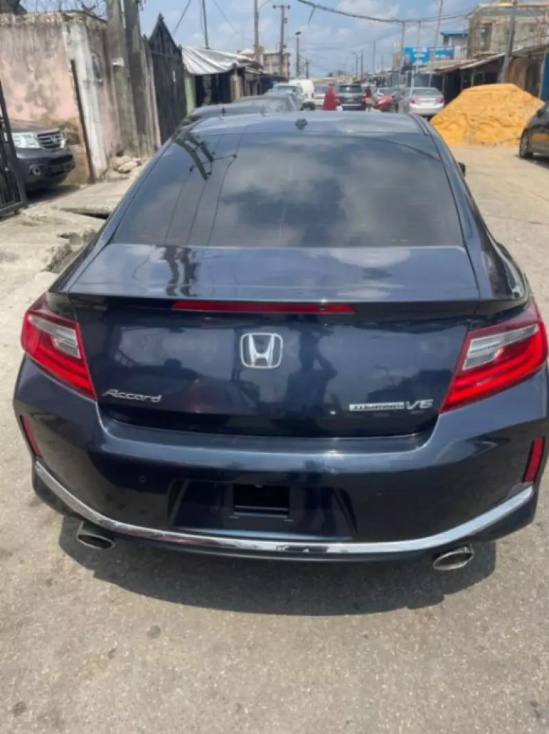 Honda Accord   - 2016