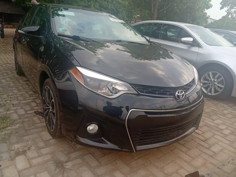 Toyota Corolla   - 2016