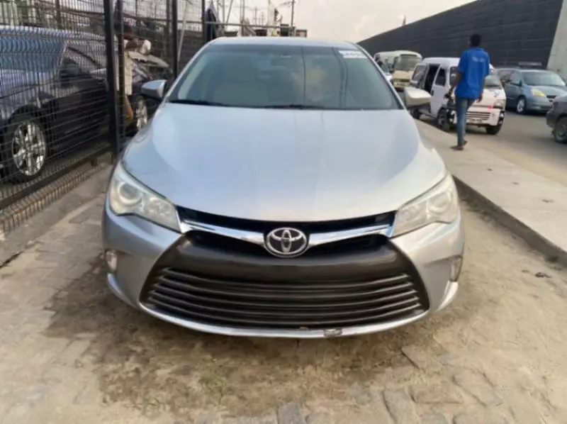 Toyota Camry   - 2016