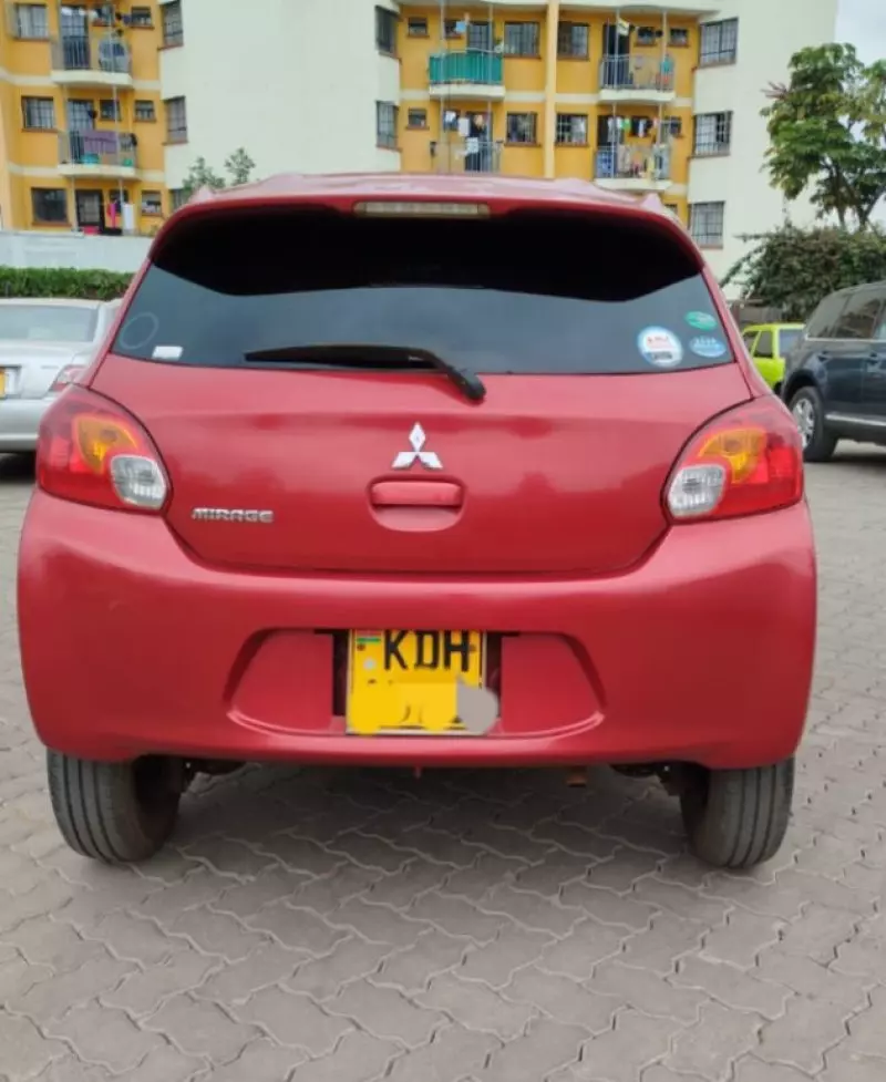 Mitsubishi Mirage   - 2015