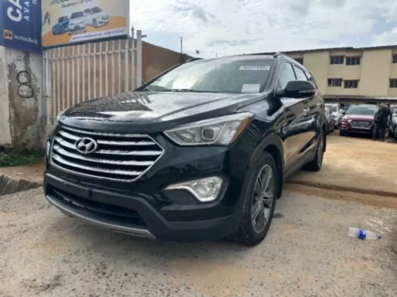 Hyundai Santa Fe   - 2014