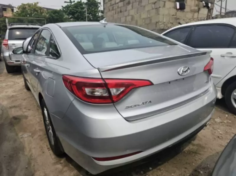 Hyundai Sonata - 2015