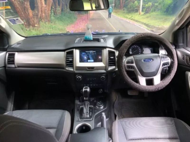 Ford Everest   - 2021